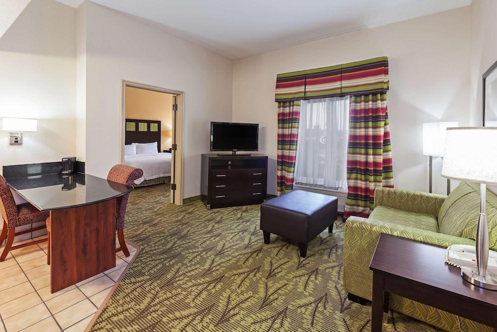 Hampton Inn & Suites Tulsa-Woodland Hills Exterior photo