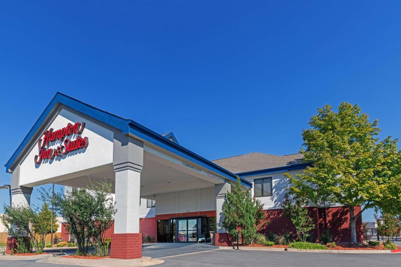 Hampton Inn & Suites Tulsa-Woodland Hills Exterior photo