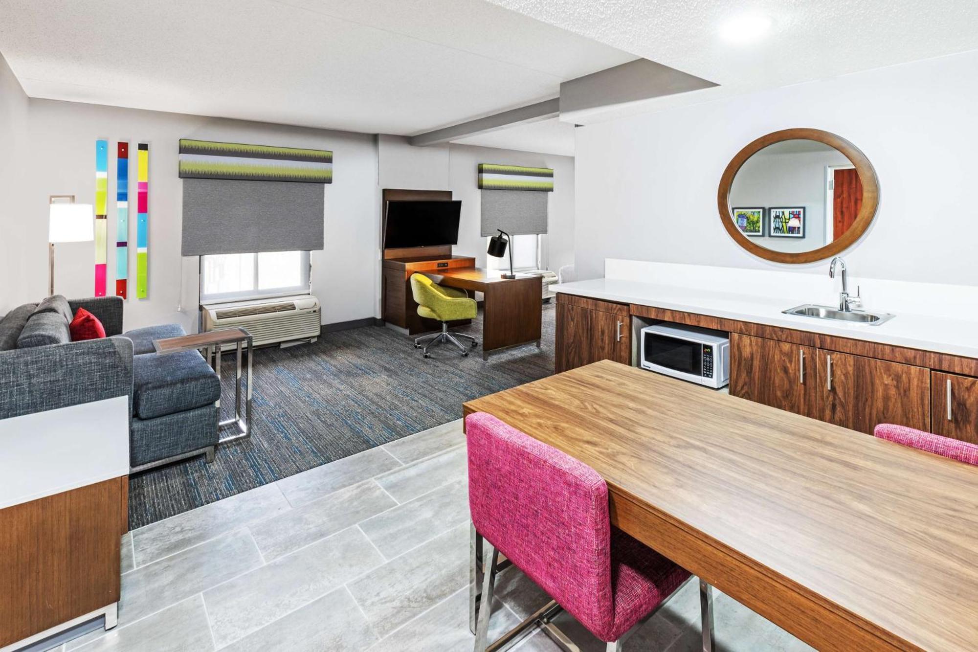 Hampton Inn & Suites Tulsa-Woodland Hills Exterior photo