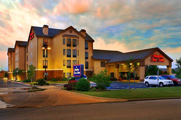 Hampton Inn & Suites Tulsa-Woodland Hills Exterior photo