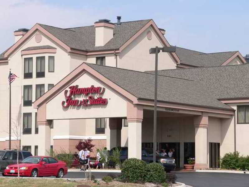 Hampton Inn & Suites Tulsa-Woodland Hills Exterior photo